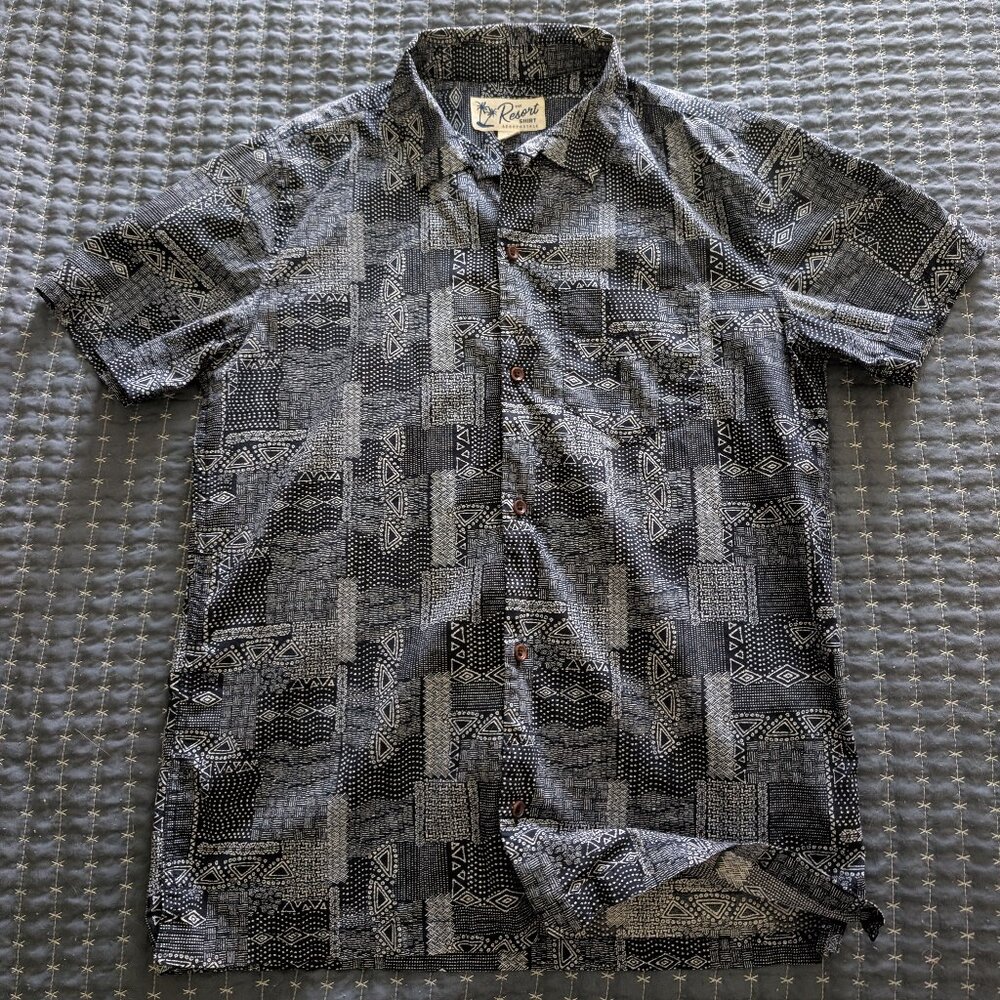 Totally Awesome Button Down Dark Toned Button-Down Pattern Shirt - Small